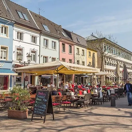 Direkt An Der Landesgartenschau 2026 - Gemuetliche Stadtwohnung Am Neusser Markt Exterior photo