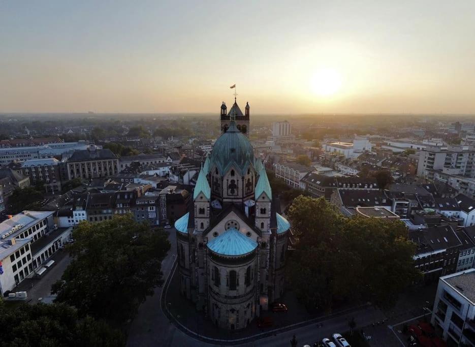 Direkt An Der Landesgartenschau 2026 - Gemuetliche Stadtwohnung Am Neusser Markt Apartment *